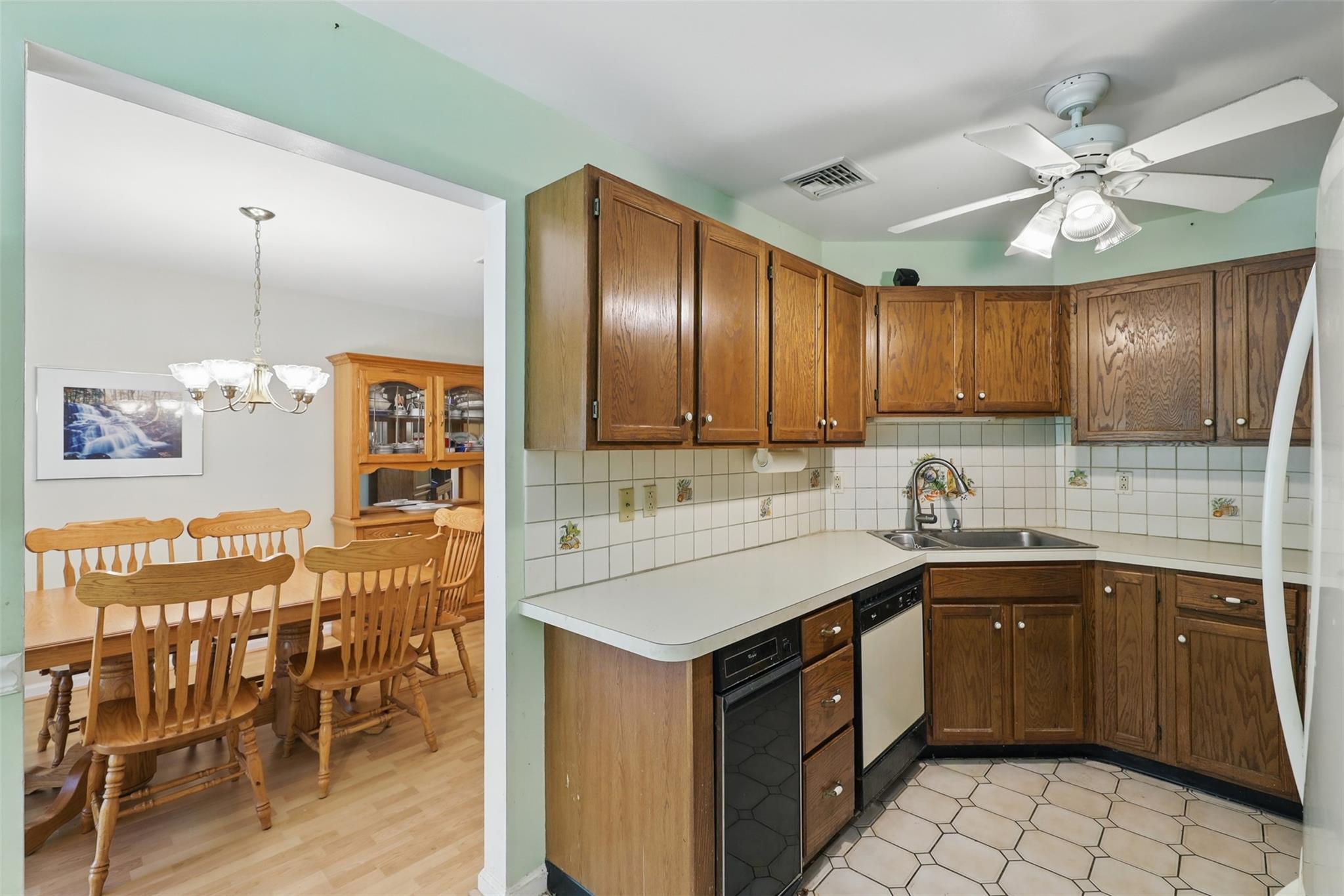 21 Lamplight Street, Beacon, New York image 11