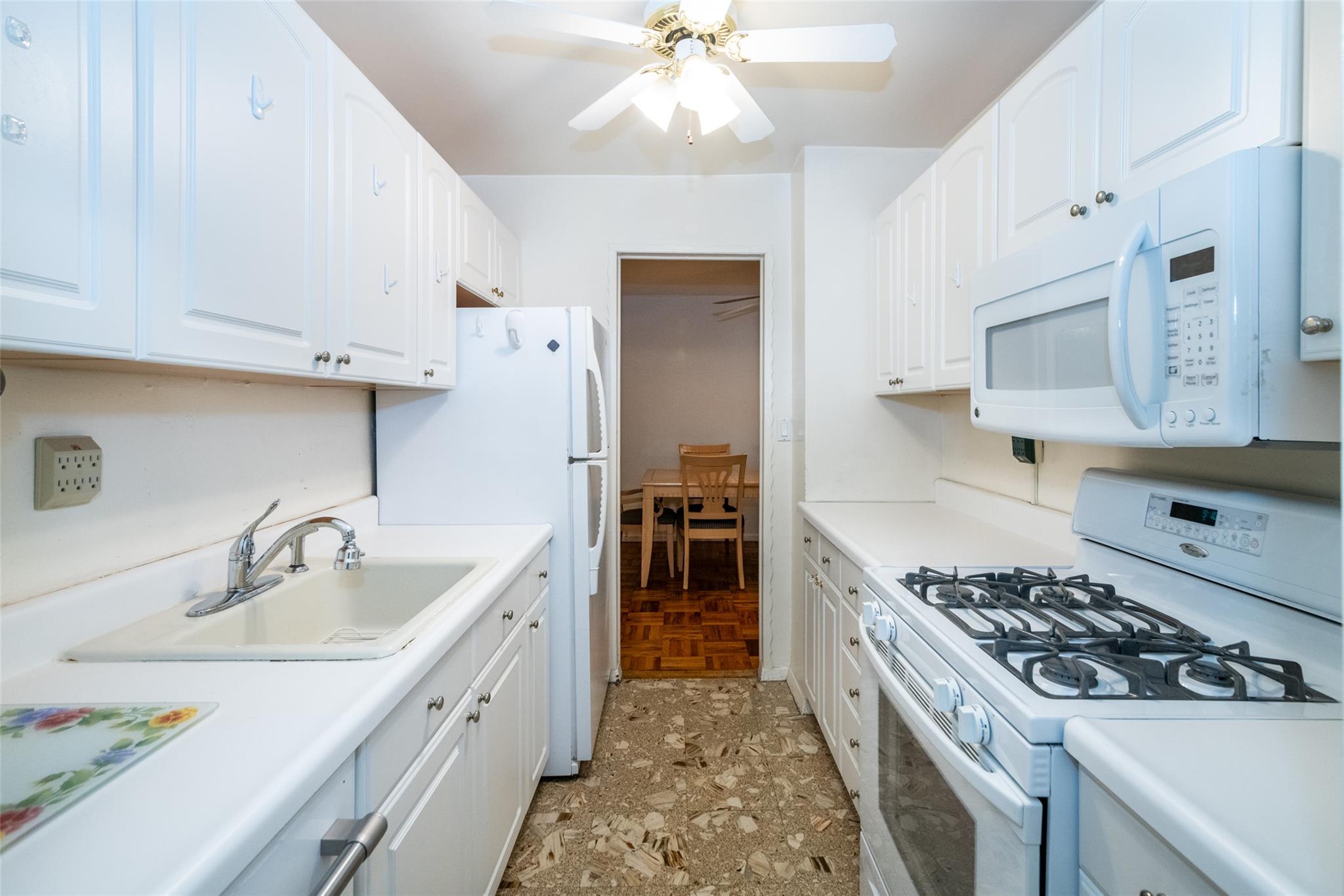 1841 Central Park Avenue #8E, Yonkers, New York image 3