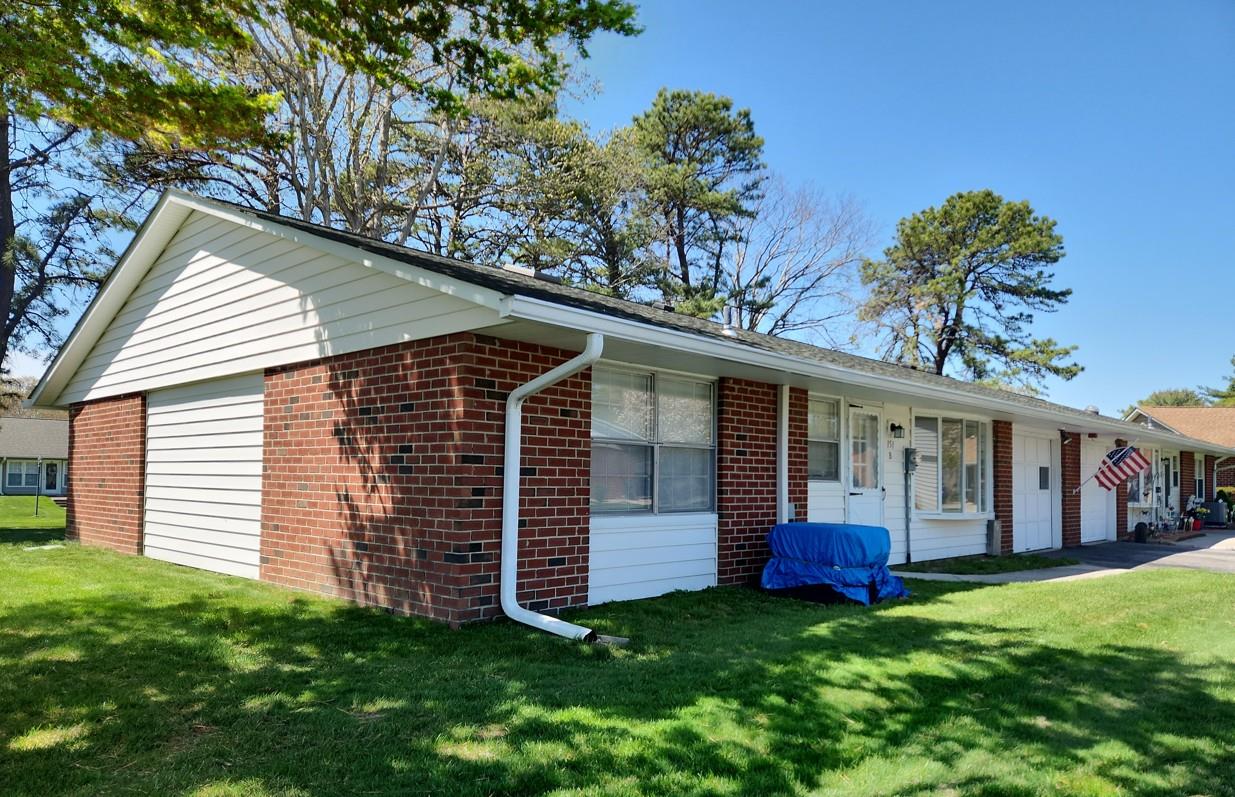 151 Eastbourne Court #B, Ridge, New York image 2