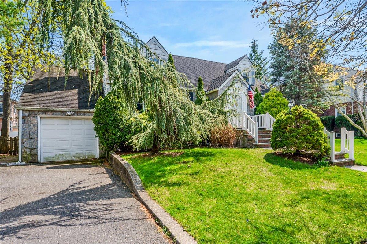 1275 Sturlane Place, Hewlett, New York image 26