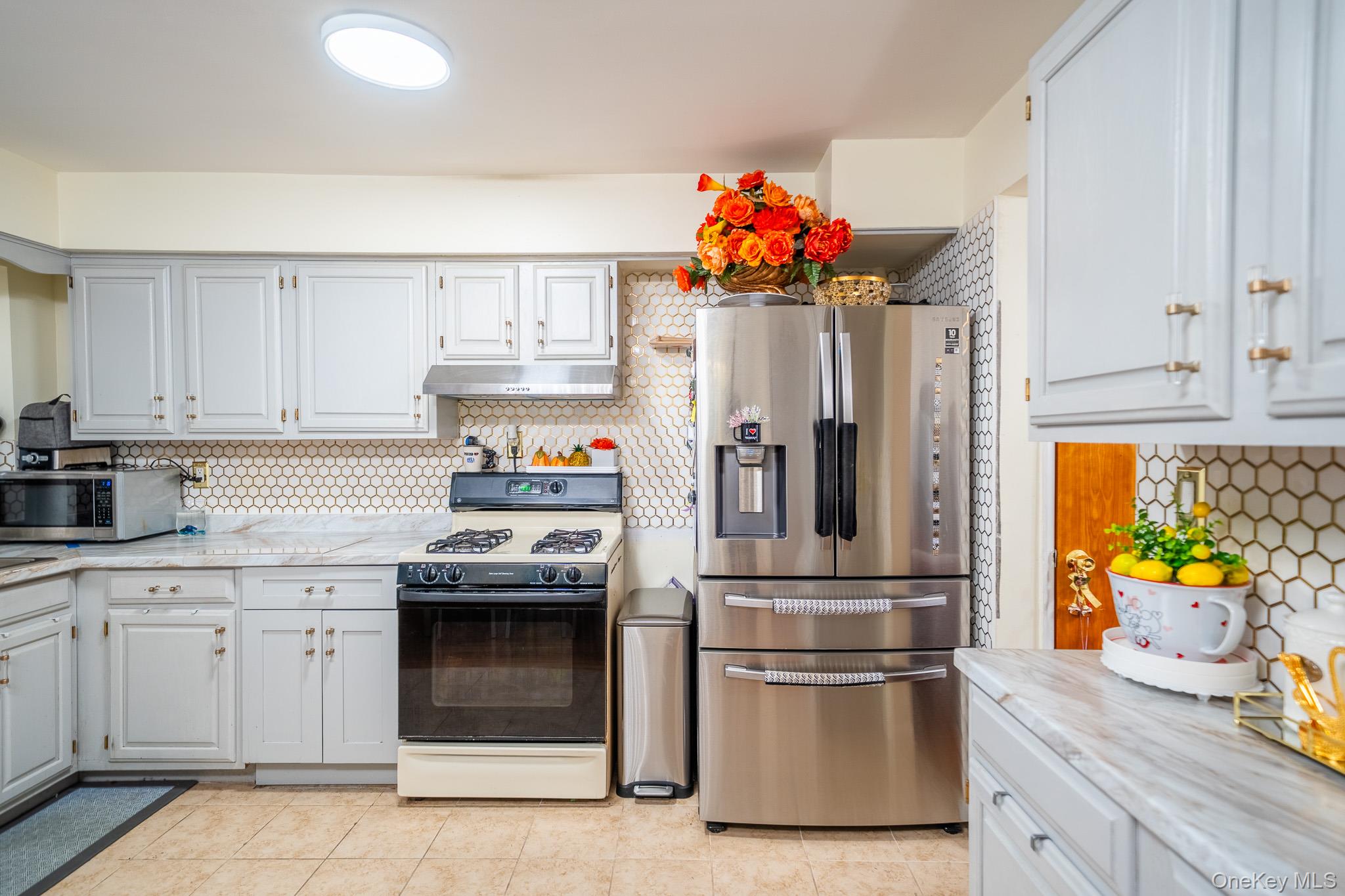 1720A Paulding Avenue