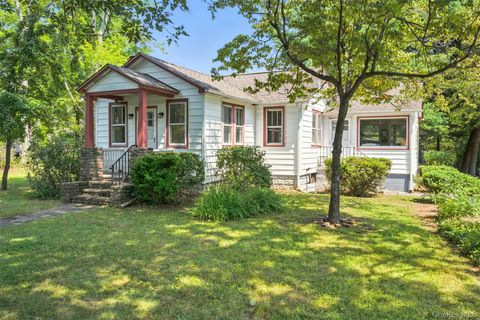Photo of 190 Continental Road, Napanoch, NY 12458 (MLS # 916108)