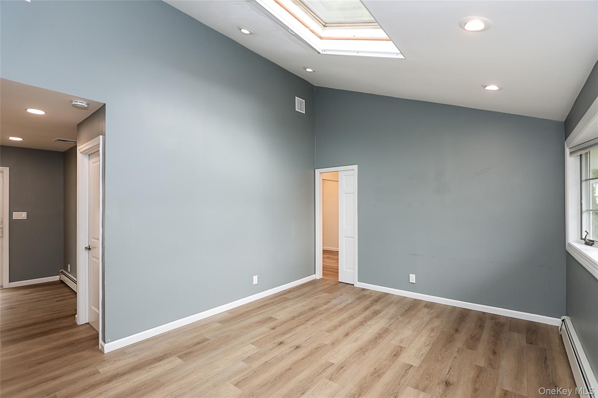 Old Bethpage, New York 11804, United States, 3 Bedrooms Bedrooms, ,3 BathroomsBathrooms,Residential,Active,206711