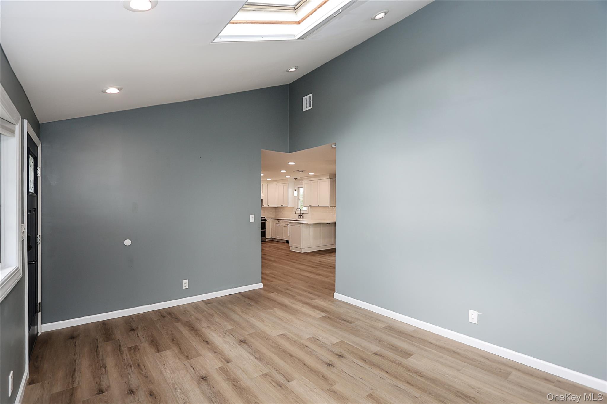 Old Bethpage, New York 11804, United States, 3 Bedrooms Bedrooms, ,3 BathroomsBathrooms,Residential,Active,206711