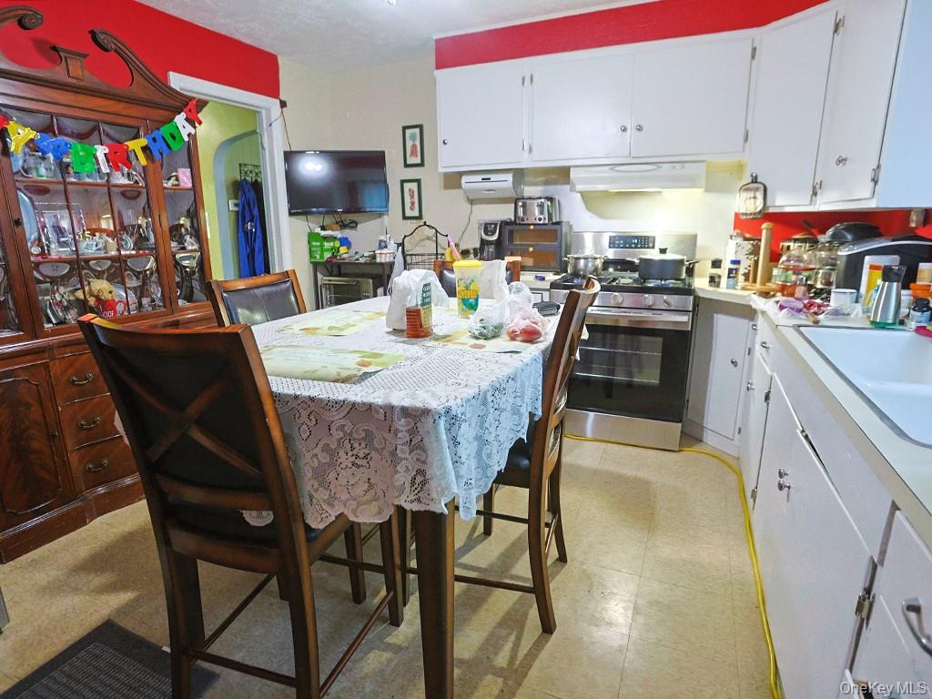 Photo of 580 Route 17M, Middletown, NY 10940 (MLS # 1046630)