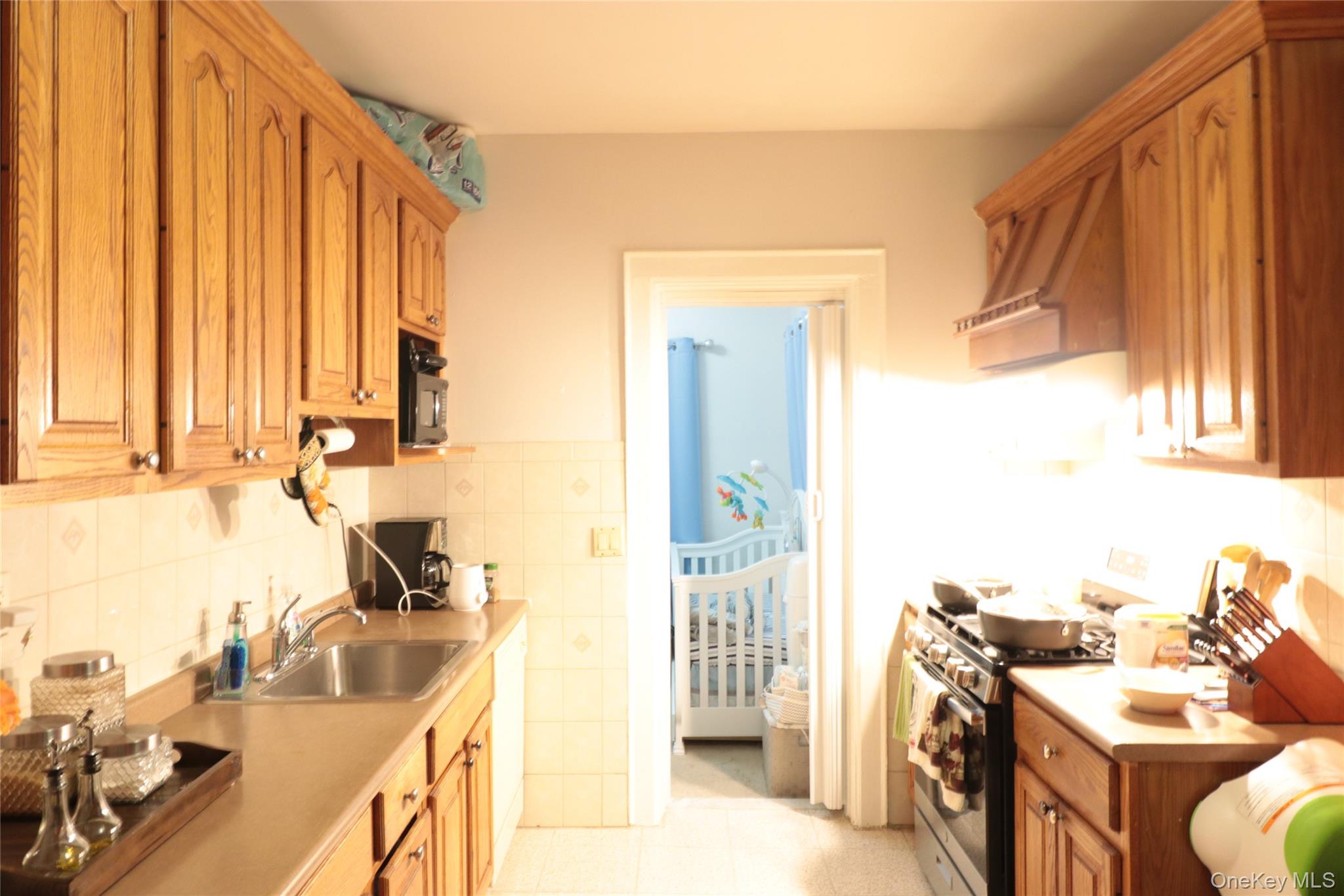 594 Yonkers Avenue 5