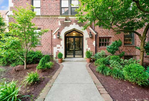 Photo of 68-12 Burns Street #B2, Forest Hills, NY 11375 (MLS # 1038611)