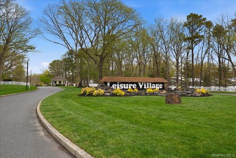 Condo For Sale - 260 Newcastle Court #B<br/> Ridge, NY 11961