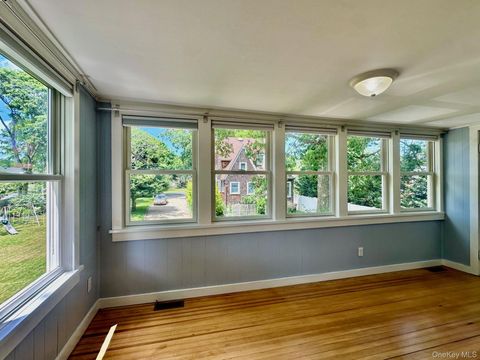 Apartment For Rent - 20 Folger Street #2<br/> Suffolk County, Bayport, NY 11705