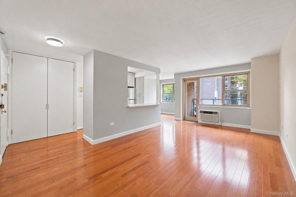 Photo of 200 Cozine Avenue #APT1E, Brooklyn, NY 11207 (MLS # 1066018)