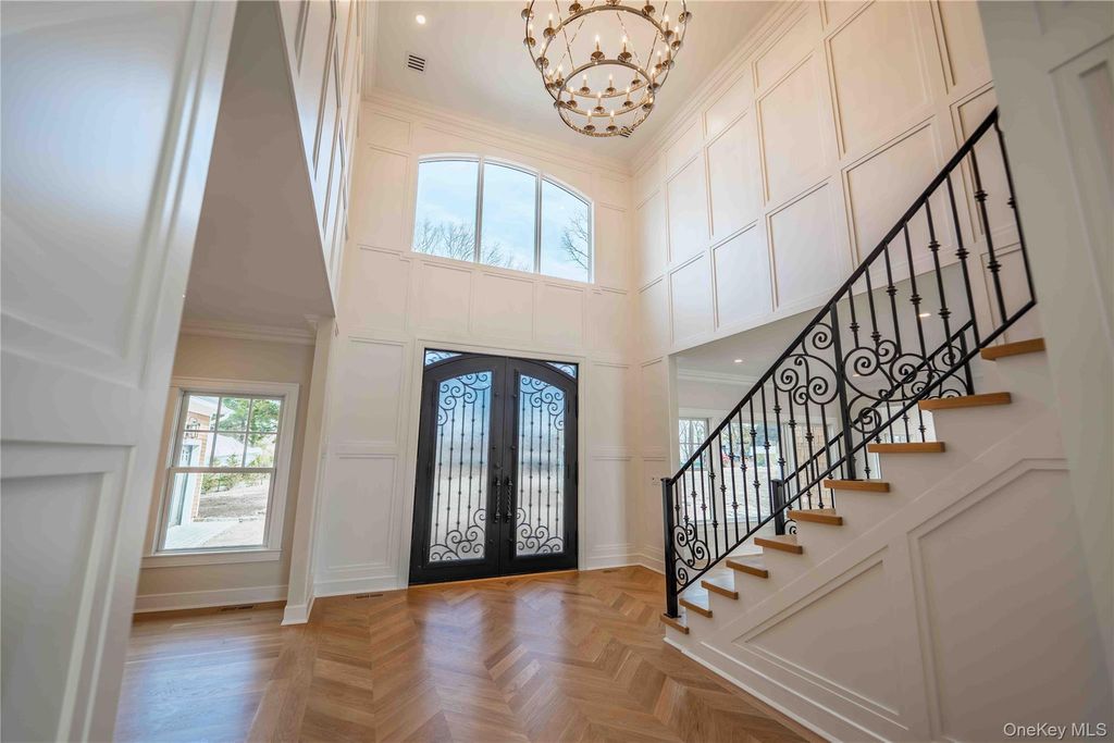 Photo of 106 Cove Road, Asharoken, NY 11768 (MLS # 979902)