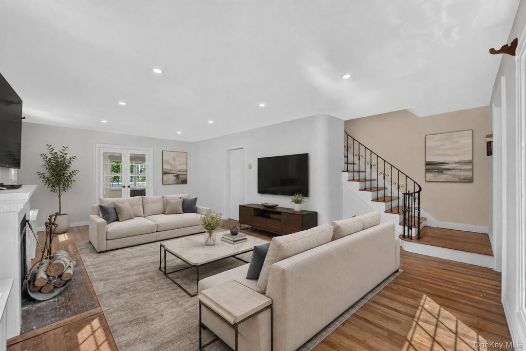 Photo of 11 1st Place, Garden City, NY 11530 (MLS # 1041745)
