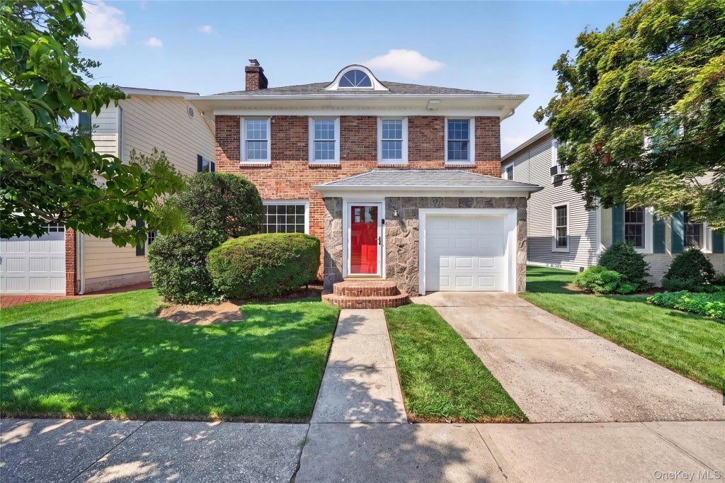 Photo of 11 1st Place, Garden City, NY 11530 (MLS # 1041745)
