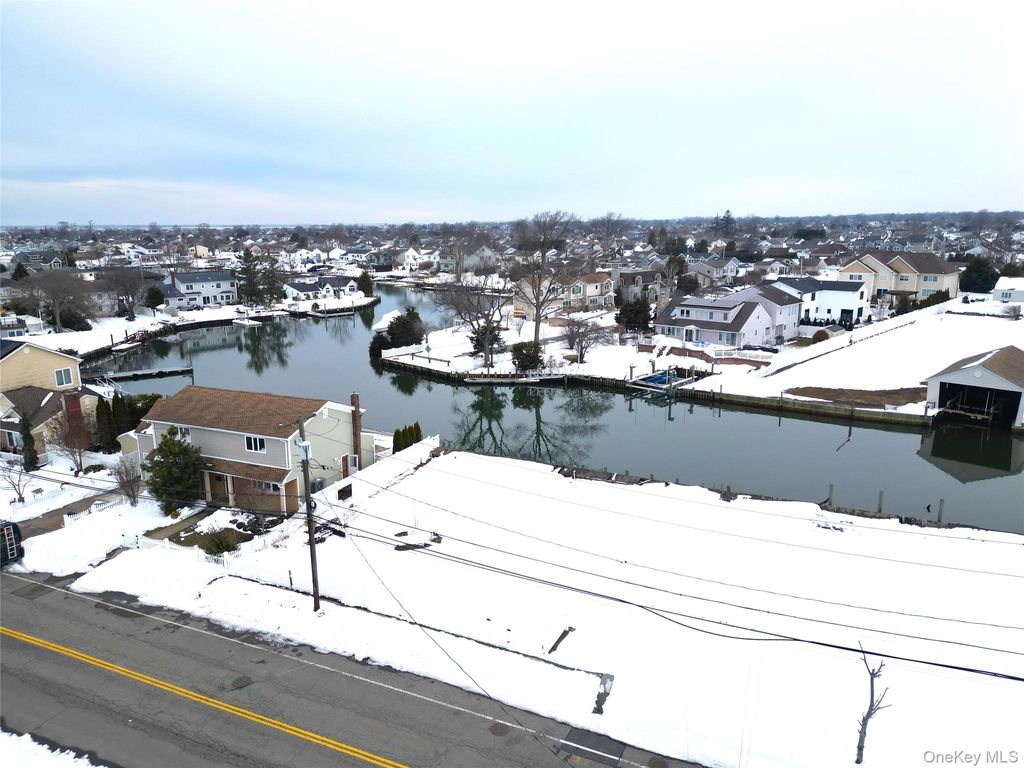 Photo of 62 Alhambra Road, Massapequa, NY 11758 (MLS # 965981)