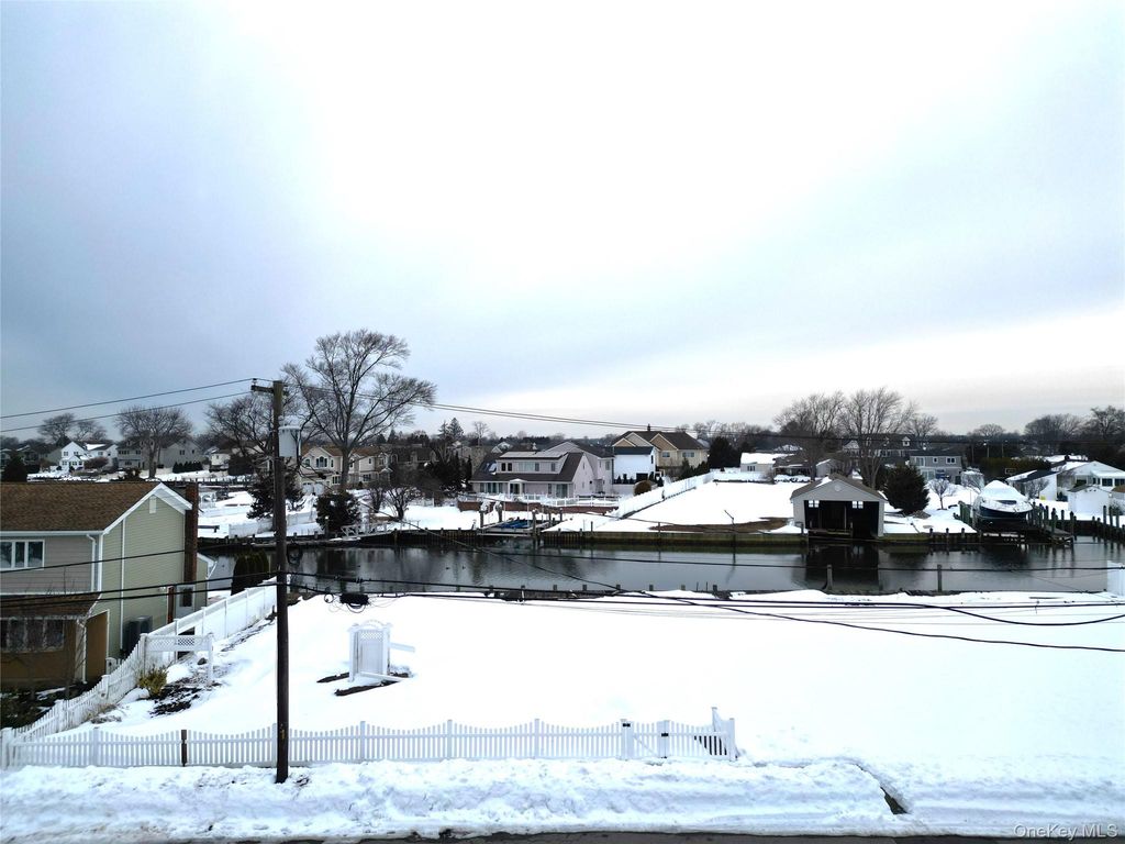 Photo of 62 Alhambra Road, Massapequa, NY 11758 (MLS # 965981)