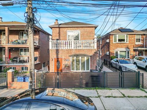 1526 Kennellworth Place Bronx NY 10465