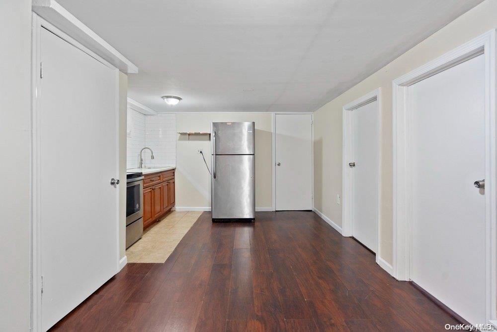 95 Charles Street, Floral Park, New York image 27