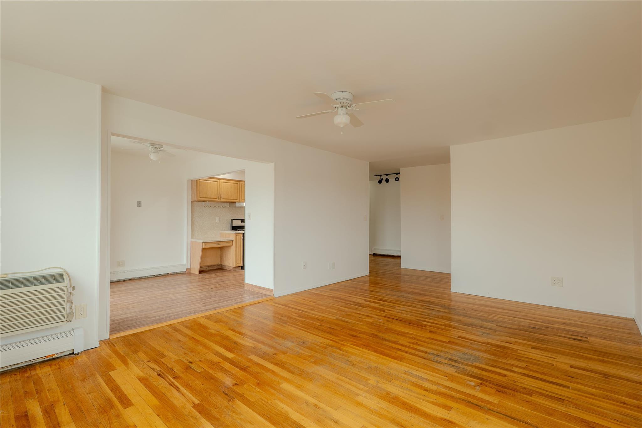 8 Florence Avenue #16C, Freeport, New York image 13