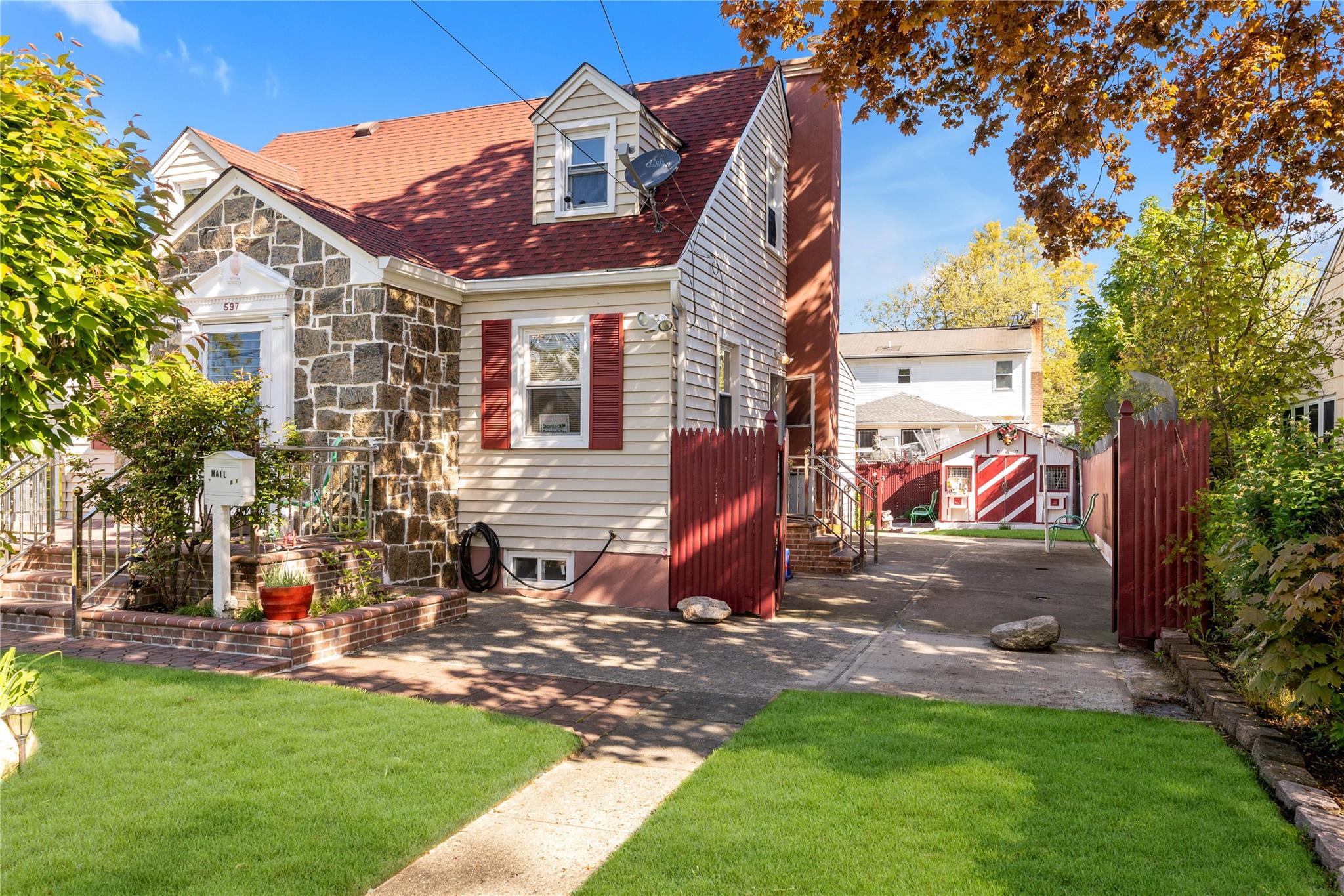 597 Stratford Road, Baldwin, New York image 2
