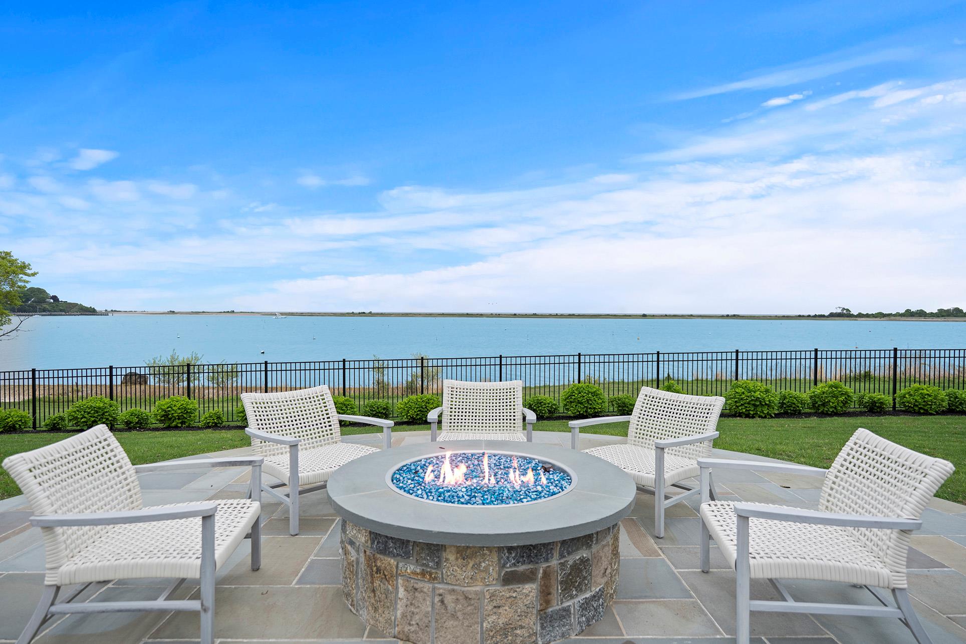 25 Brewster Lane, East Setauket, New York image 38