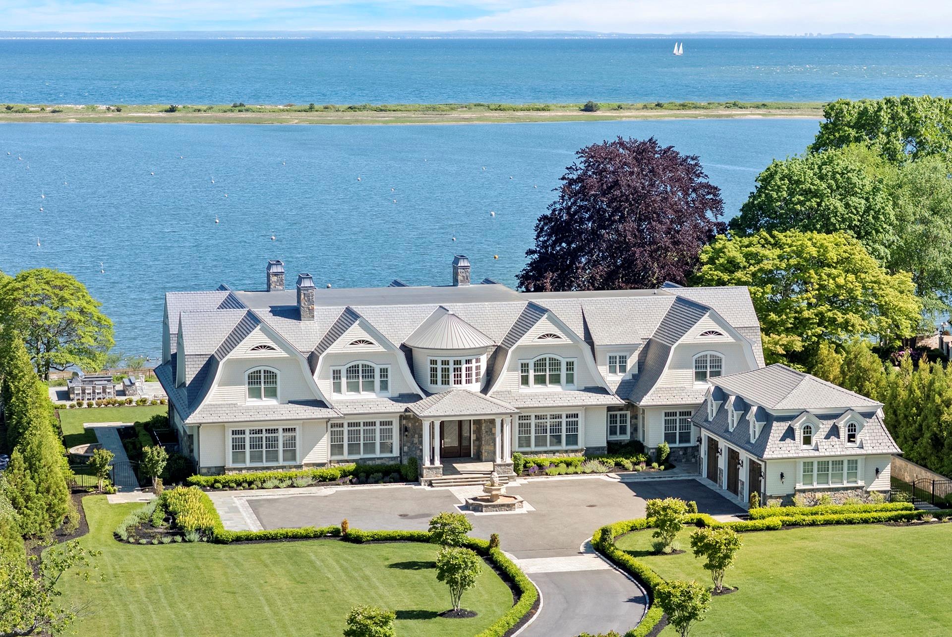 25 Brewster Lane, East Setauket, New York image 1