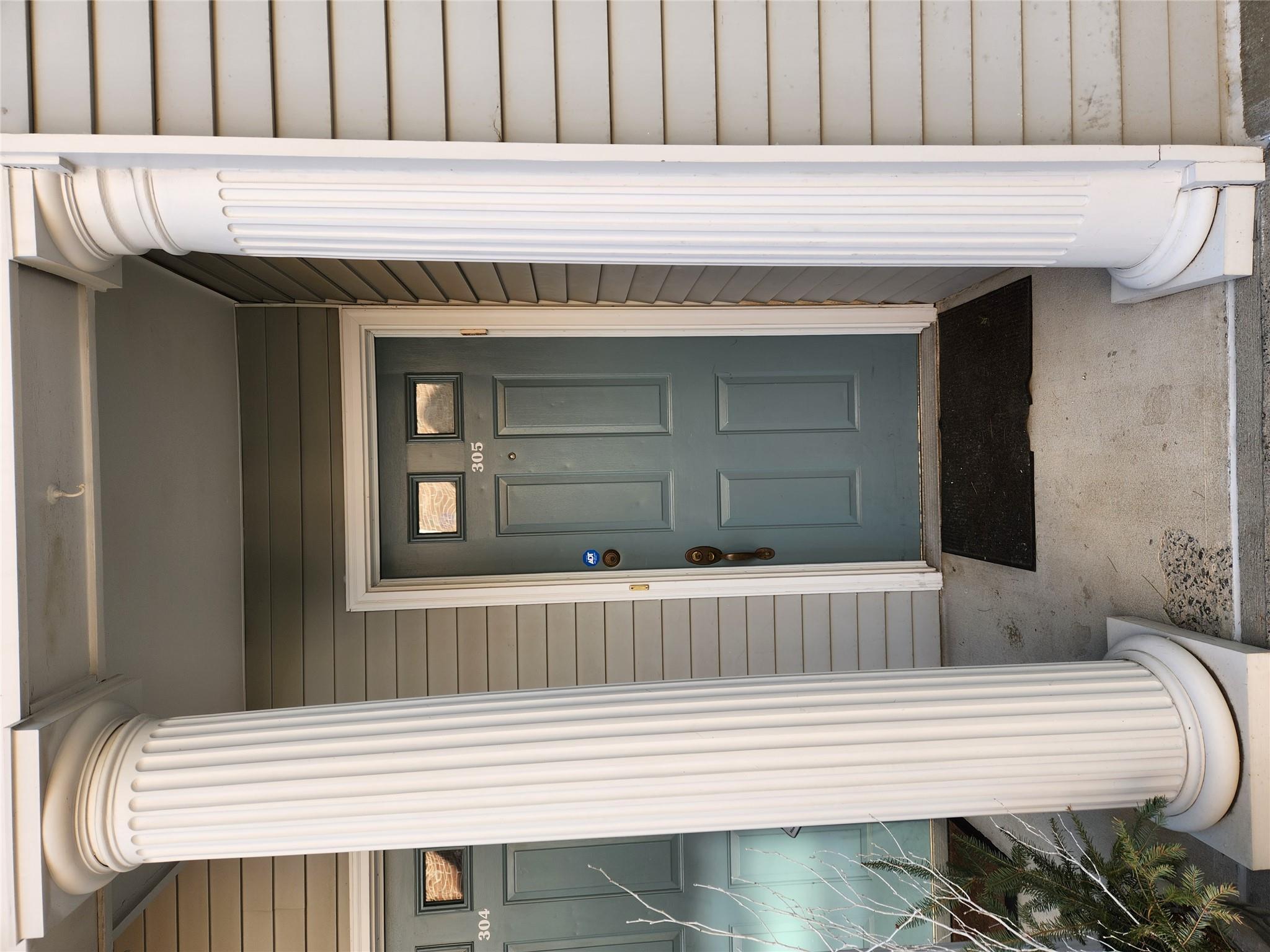 36 Greenridge Avenue 305