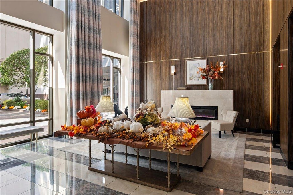 Photo of 10 City Place #25F, White Plains, NY 10601 (MLS # 1050893)