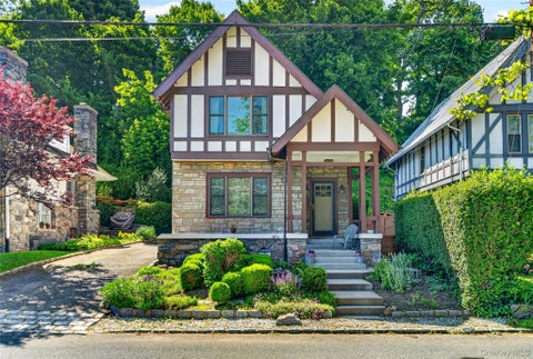 Photo of 193 Parkview Avenue, Bronxville, NY 10708 (MLS # 1008683)