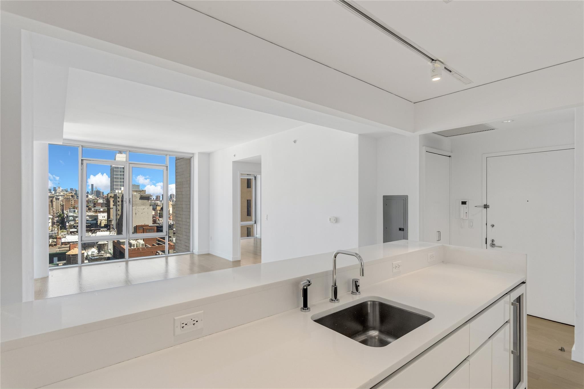 50 Franklin Street 14B