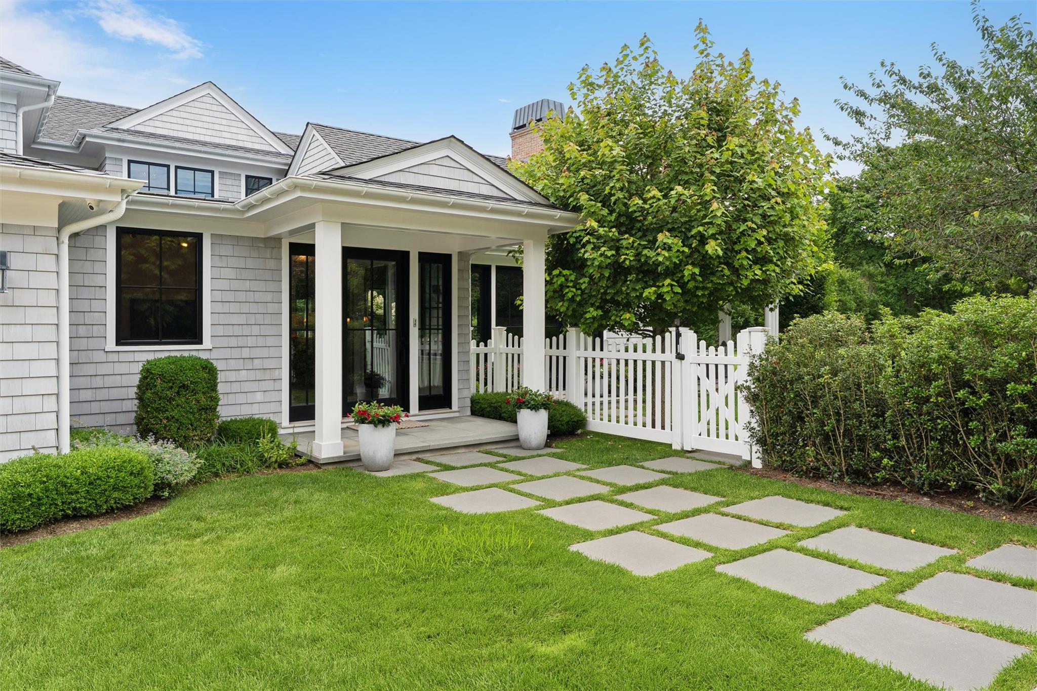 17 Griffing Avenue