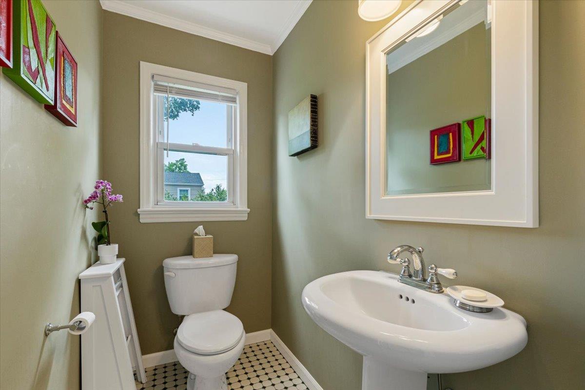 69 Howard Avenue, Eastchester, New York image 13