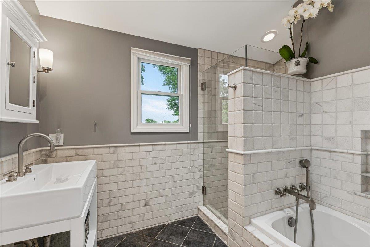 69 Howard Avenue, Eastchester, New York image 16