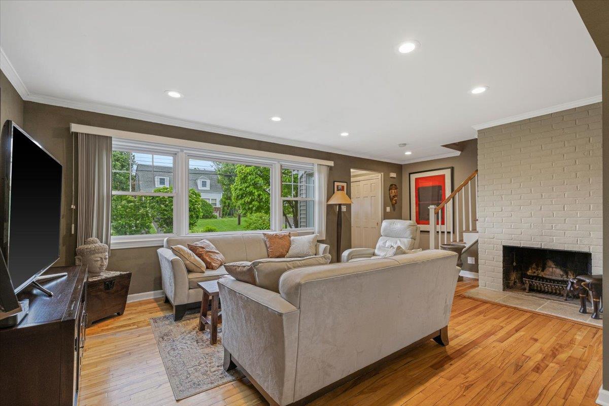 69 Howard Avenue, Eastchester, New York image 5
