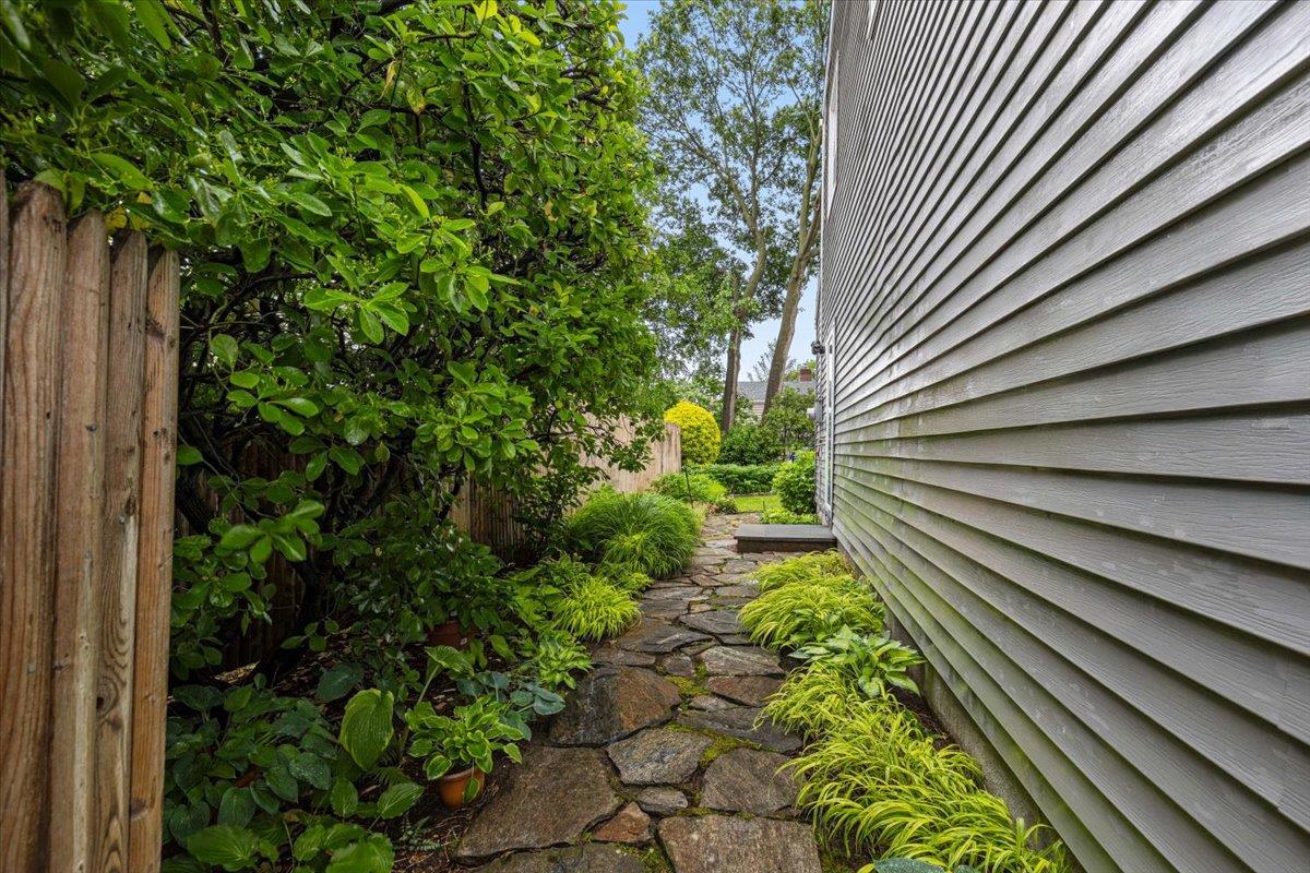 69 Howard Avenue, Eastchester, New York image 22