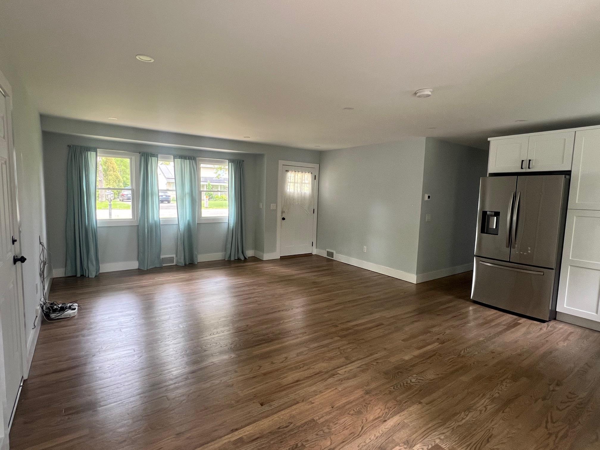 99 West Tiana Rd, Hampton Bays, New York image 3