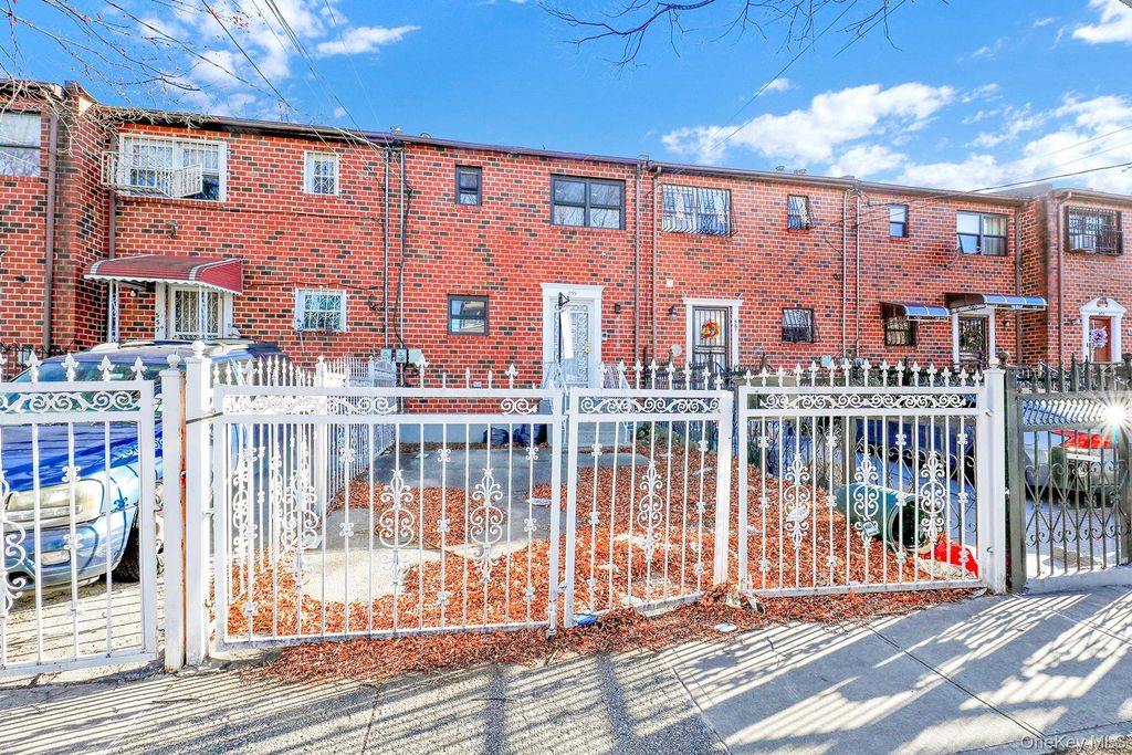 Photo of 559 Cleveland Street, Brooklyn, NY 11208 (MLS # 986525)