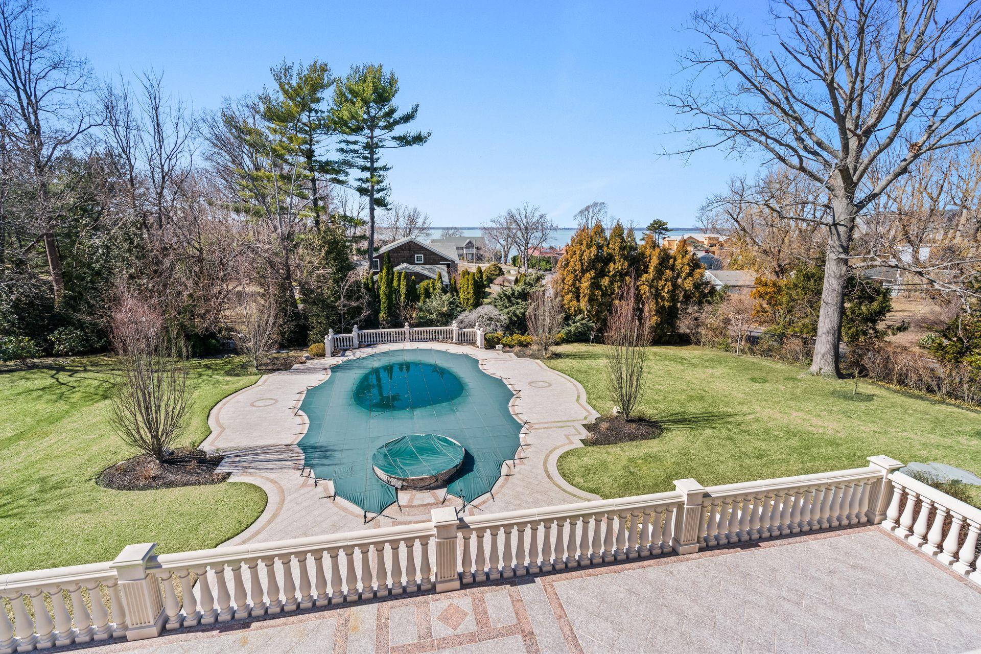 28 Whitney Circle, Glen Cove, New York image 31