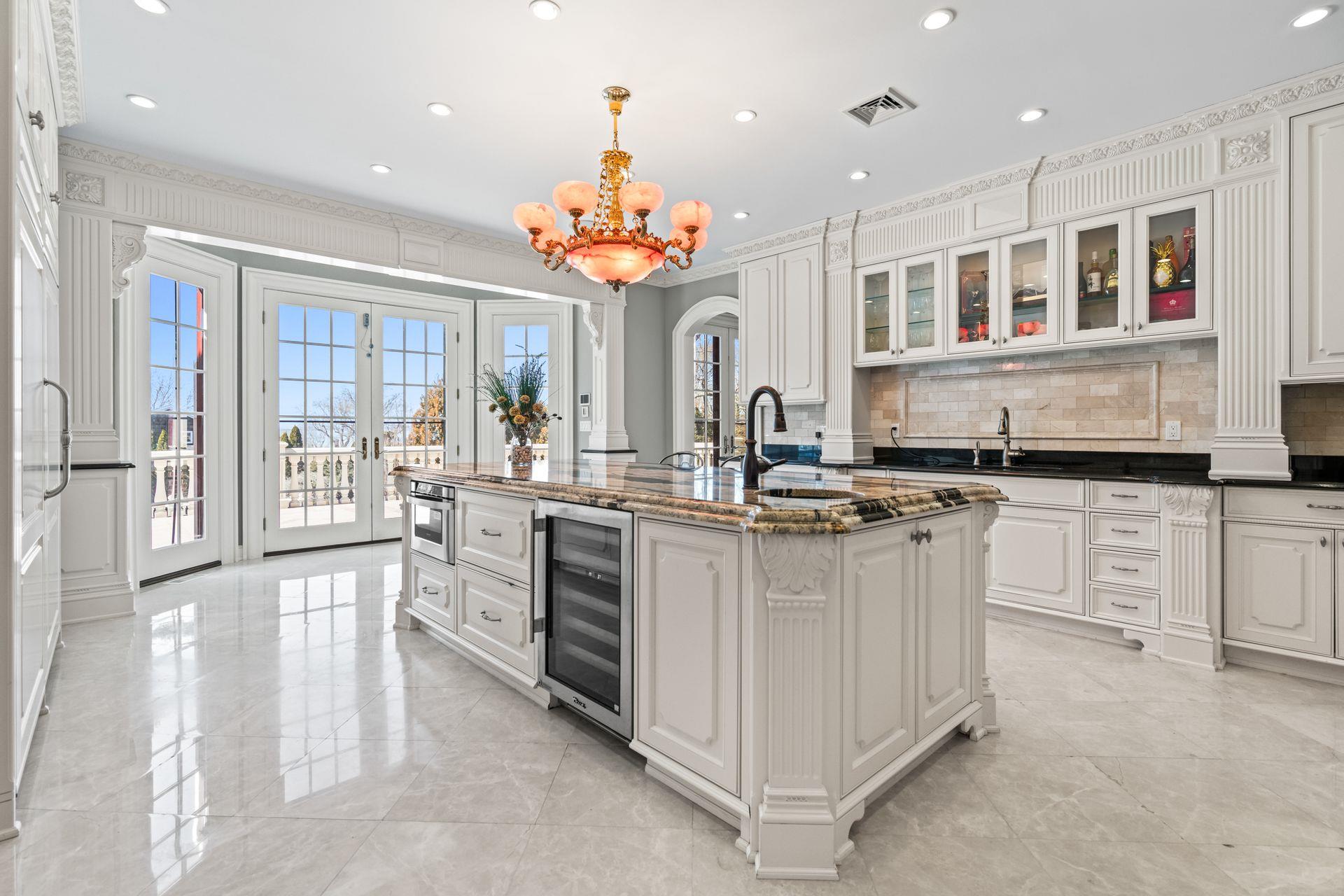 28 Whitney Circle, Glen Cove, New York image 8