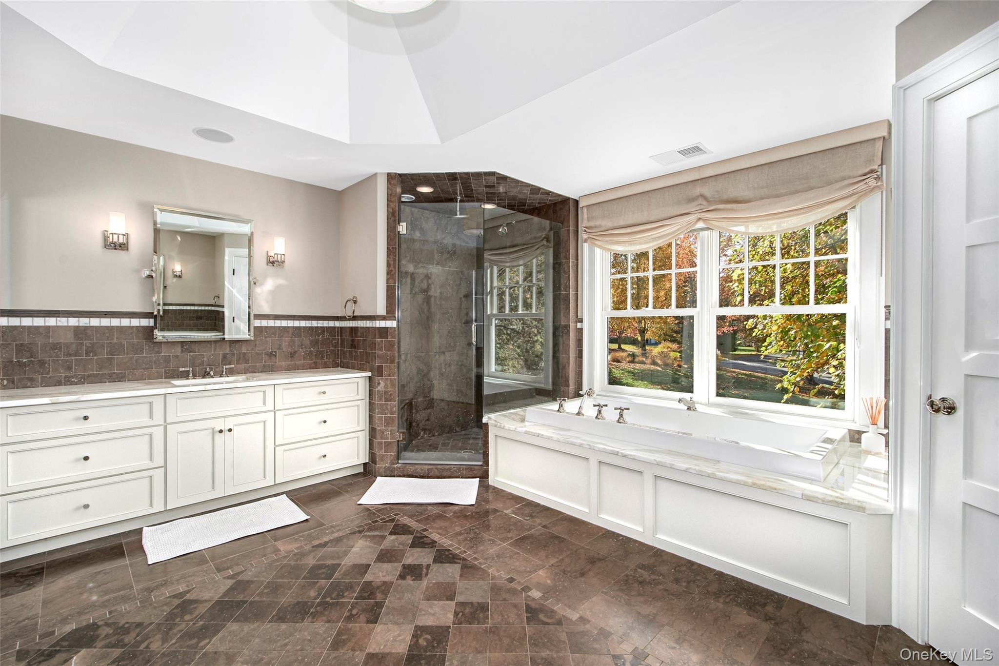 Chappaqua, New York 10514, United States, 4 Bedrooms Bedrooms, ,6 BathroomsBathrooms,Residential,Coming Soon,162189