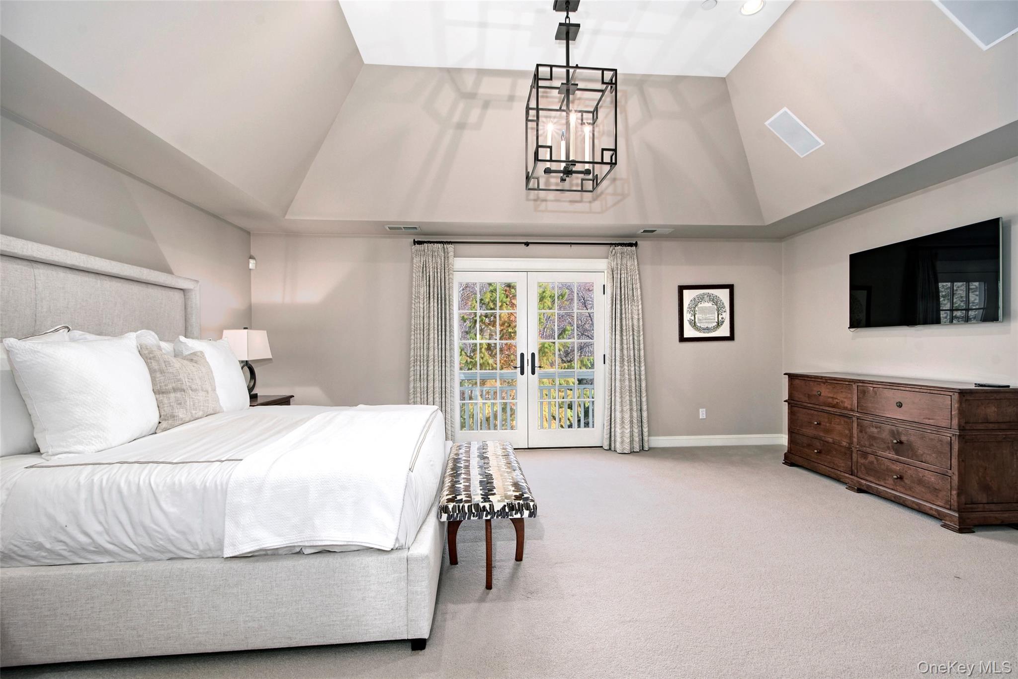 Chappaqua, New York 10514, United States, 4 Bedrooms Bedrooms, ,6 BathroomsBathrooms,Residential,Coming Soon,162189