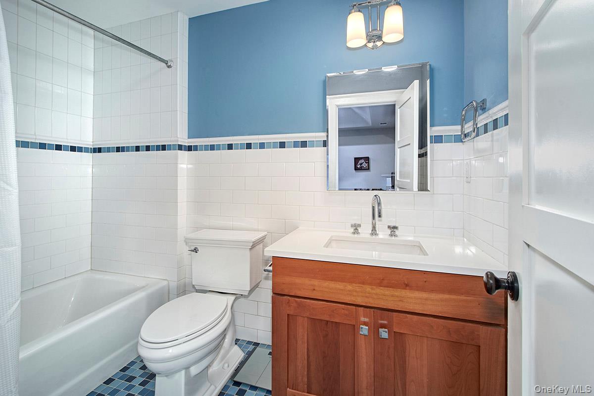 Chappaqua, New York 10514, United States, 4 Bedrooms Bedrooms, ,6 BathroomsBathrooms,Residential,Coming Soon,162189