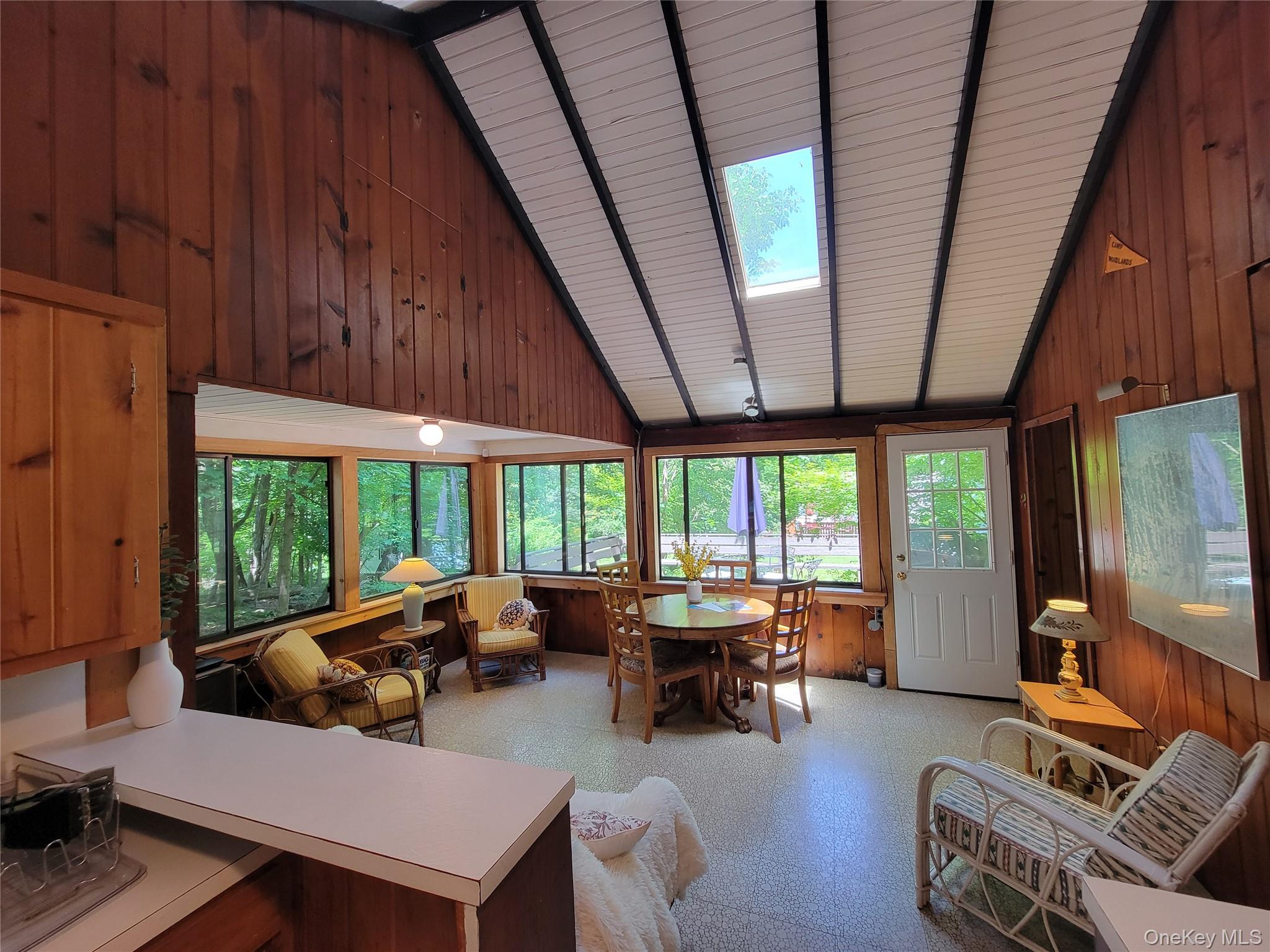 3300 Baker Street 16