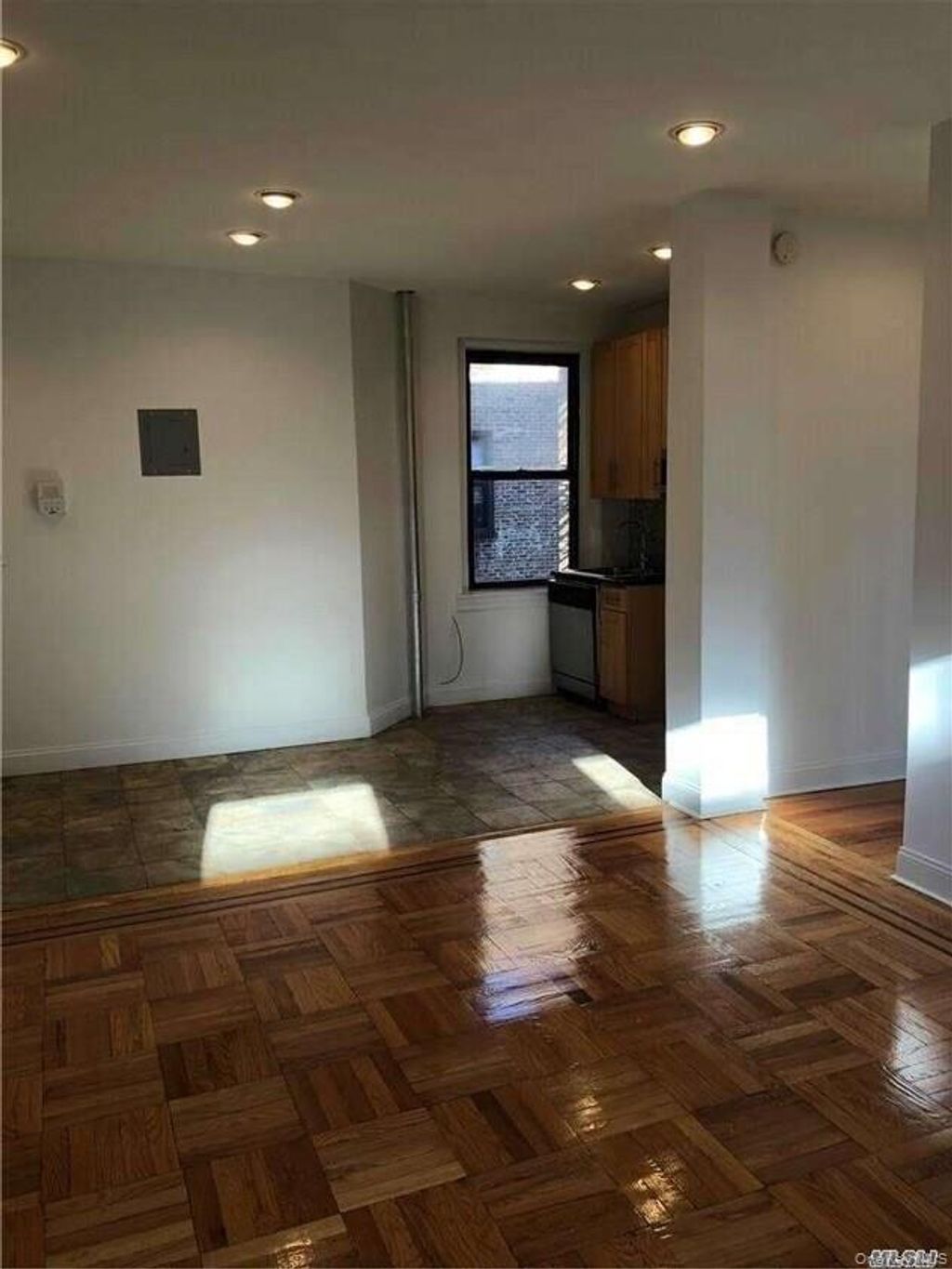 Photo of 139-19 34th Avenue, Flushing, NY 11354 (MLS # 965311)