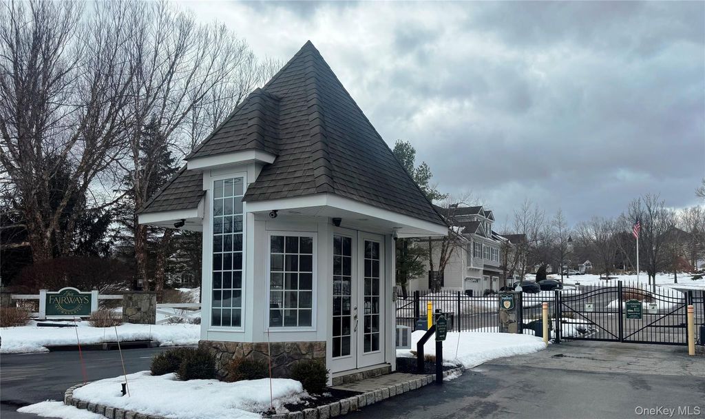 Photo of 21 High Ridge Lane #21, Middletown, NY 10940 (MLS # 962000)