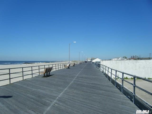 Atlantic Beach, New York 11509, United States, 2 Bedrooms Bedrooms, ,2 BathroomsBathrooms,Residential,Active,235730