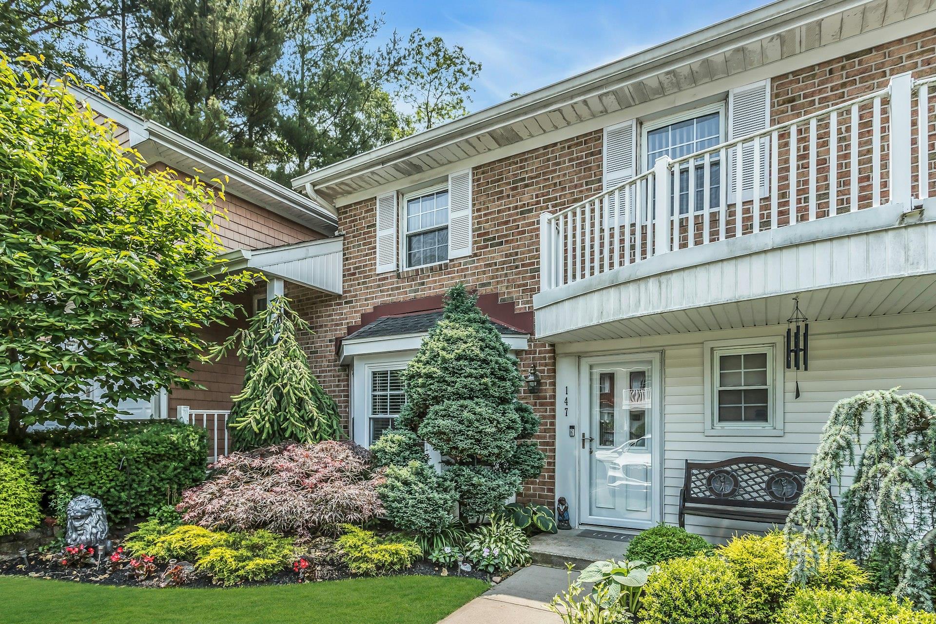 147 The Knoll