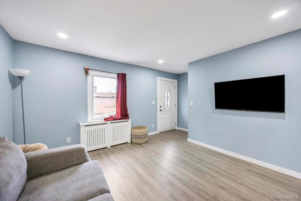 847 N Clinton Avenue