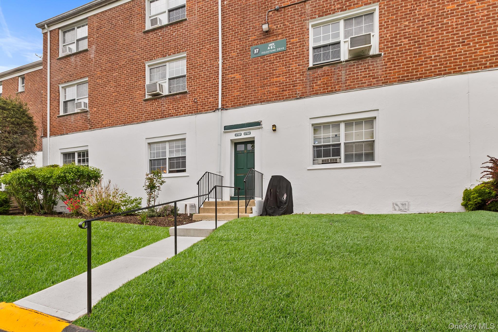 37 Fieldstone B1