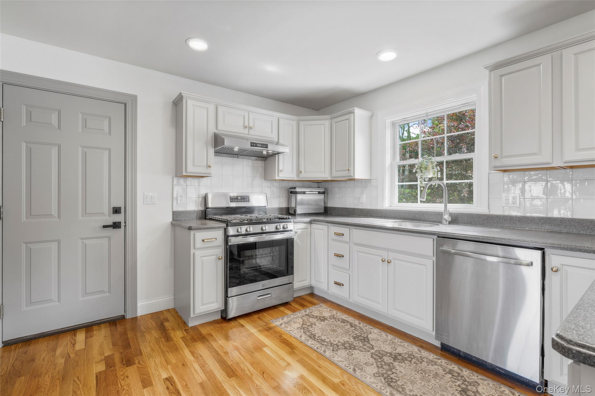 Poughkeepsie, New York 12603, United States, 4 Bedrooms Bedrooms, ,3 BathroomsBathrooms,Residential,Active,154091