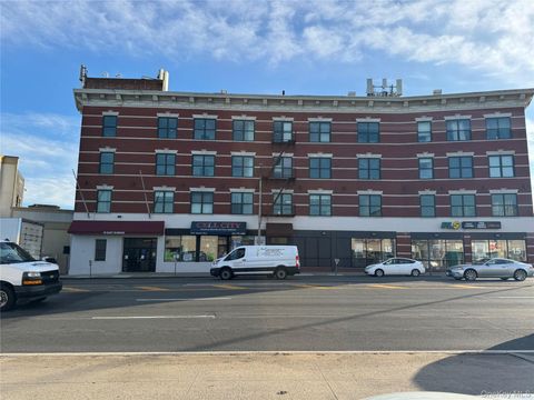 Photo of 18 E Sunrise Highway, Freeport, NY 11520 (MLS # 950861)